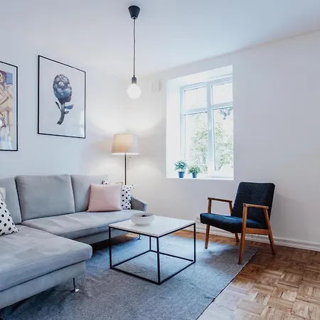 Spacious Near The Airport And Bus Station Reval