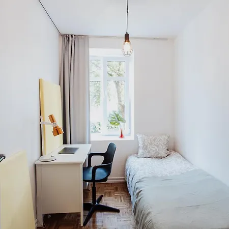 Spacious Near The Airport And Bus Station Apartamento
